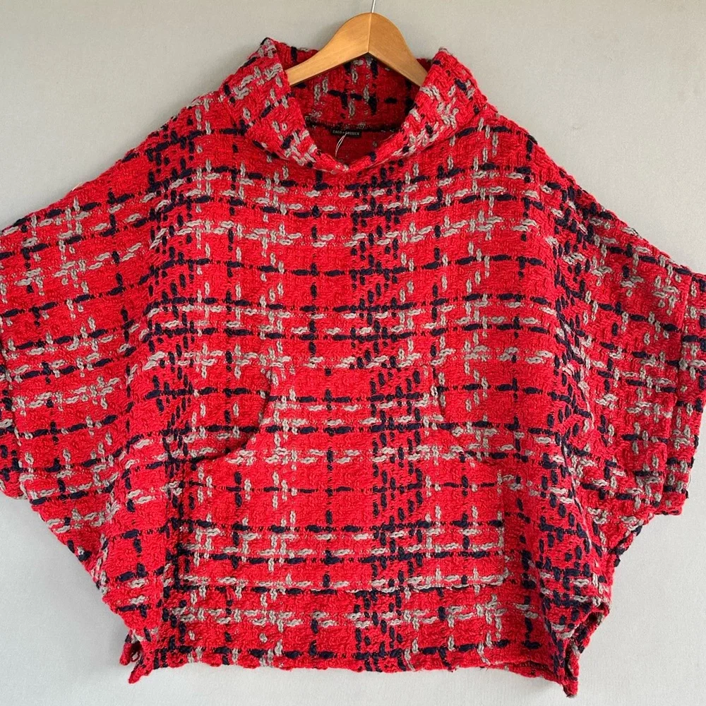 🎉 Coco carmen poncho cover up one size S,M,L - Picture 2 of 7